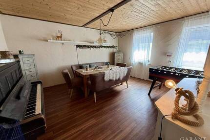 **Innen wow, außen Chance** - 275.000,00&nbsp;EUR Kaufpreis, ca.&nbsp; 184,00&nbsp;m&sup2;&nbsp;Wohnfl&auml;che in Uffenheim (PLZ: 97215)