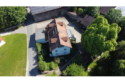 Historisches Bauernhaus mit Dreiseithof, Stadel & Teich - Ebnath