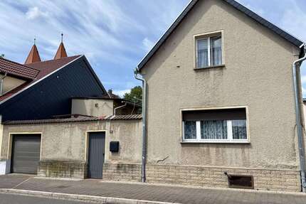 Haus zum Kaufen in Aken 45.000,00 € 90 m²