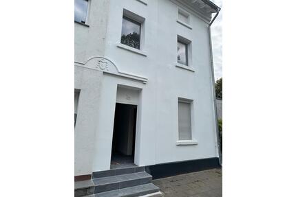 Kernsaniertes Reiheneckhaus +Stellplätze zur Miete - Viersen Hülsdonk