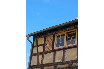 Haus zu Verkaufen mit Viel Potenzial 2 Garagen zu Verkaufen - Meiningen