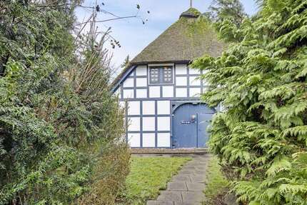 Haus zum Kaufen in Gnarrenburg 310.000,00 € 232 m²
