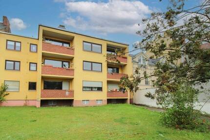 Vermietete 2-Zimmer-Wohnung mit Balkon in den grünen Hinterhof und PKW Stellplatz - Berlin Britz