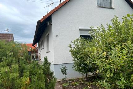 Einfamilienhaus in Flein, freistehend, mit Garten.