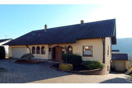 Großzügiges Wohnhaus mit Einliegerwohnung in ruhiger, sonniger Lage von Merchingen zu verkaufen! - Merzig