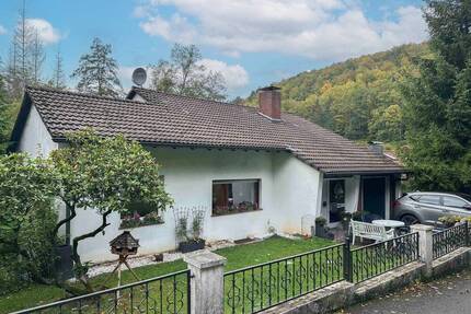 Waldnaher Wohntraum mit Entwicklungschancen - leerstehendes Einfamilienhaus in Hagen
