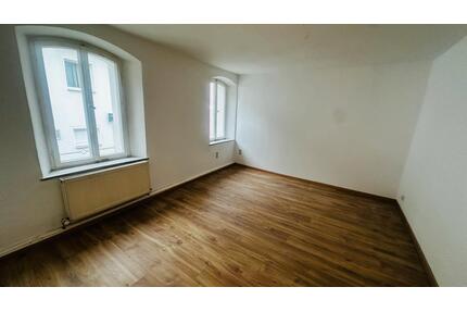 Haus zur Miete House for rent - 1.300,00&nbsp;EUR Kaltmiete, ca.&nbsp; 153,00&nbsp;m&sup2; in Kemnath (PLZ: 95478)