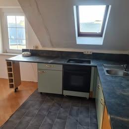 Eine Sehr schöne 4-Zimmer Wohnung mit Balkon Altenburg süd-Ost ge