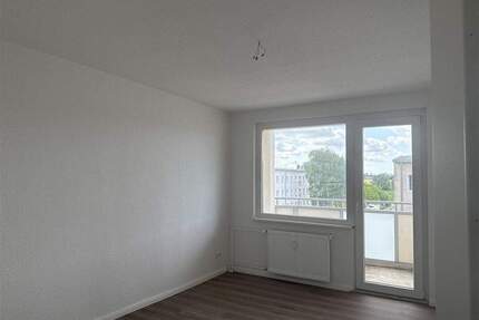 Renovierte 2-Zimmer-Wohnung mit Balkon in ruhiger Lage in Samtens