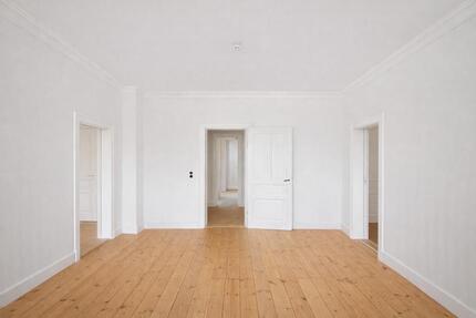 Hochwertig sanierte 4-Zimmer-Altbauwohnung mit EBK und Balkon in Bestlage des Johannesviertels - Darmstadt Darmstadt-Nord