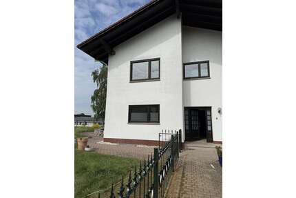 Haus zum Mieten in Ransbach-Baumbach 2.250,00 € 255 m²