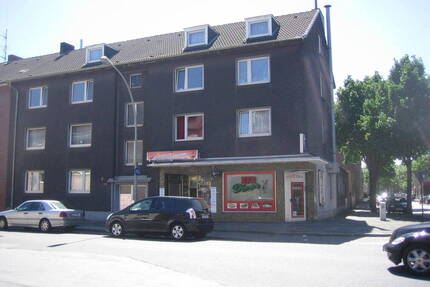 100qm , 5 Zi.Wohnung , 1.OG , Gartenmitbenutzung - Duisburg Untermeiderich