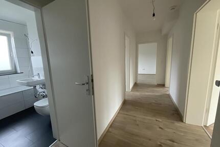 Helle 3-Zimmer-Wohnung mit Balkon, einziehen und wohlfühlen! - Aurich