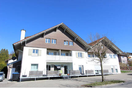 Sofort beziehbare, große Wohnung in sonniger Lage in einem reinen Wohngebiet - Amtzell Halden