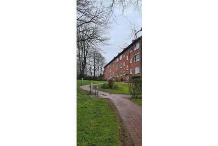 Courtagefrei - Sonnige 3-Zimmer-Eigentumswohnung mit Loggia im grünen Kiel-Hassee