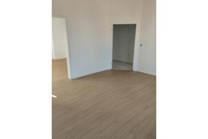 4 ZKB Wohnung 90qm Zentral - 700,00&nbsp;EUR Kaltmiete, ca.&nbsp; 90,00&nbsp;m&sup2; in Holzminden (PLZ: 37603)