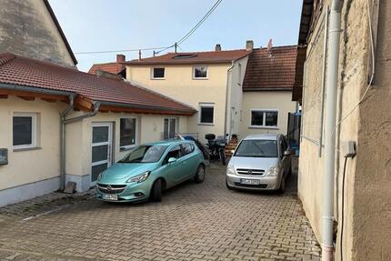 Ruhig wohnen und Mieteinnahmen möglich - Haus mit Potenzial - Mommenheim