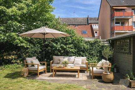 Selbst nutzen oder investieren: Zwei großzügige Wohneinheiten mit Potenzial m.Balkon und Garten - Essen / Altenessen-Nord