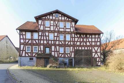Haus zum Kaufen in Feldatal 69.000,00 € 208.1 m²