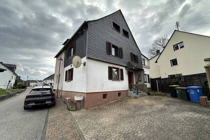 Sanierungsbedürftiges Einfamilienhaus in Kirchberg