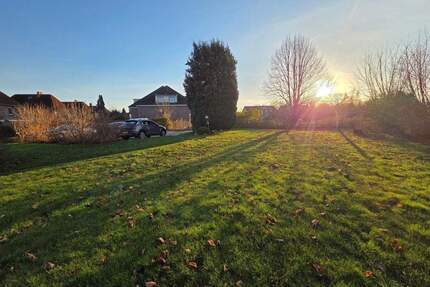 Grundstück für eine große Doppelhaushälfte in Duvenstedt - Hamburg