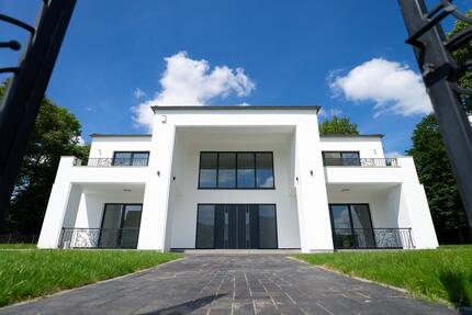 Provisionsfrei! Luxuriöses Einfamilienhaus, ruhig&zentral gelegen - Bremerhaven Wulsdorf