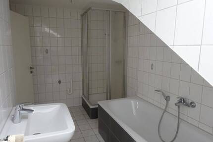 Gemütliche 3 Zi-Whg. im DG in ruhiger Wohnlage - Gera Pforten