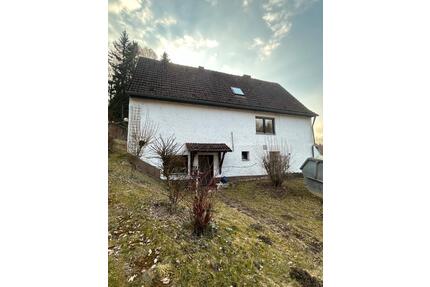 Wohnhaus im Landkreis Bindlach - 230.000,00&nbsp;EUR Kaufpreis, ca.&nbsp; 130,00&nbsp;m&sup2; in Bindlach (PLZ: 95463)