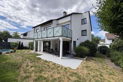 Haus zum Kaufen in Regensburg 1.450.000,00 € 181 m²