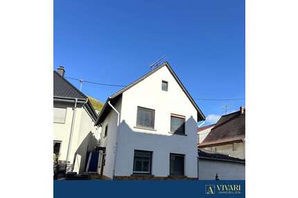 Haus zum Kaufen in Wallhausen 129.000,00 € 130 m²