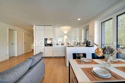 Wohnung zum Mieten in Stuttgart 2.460,00 € 80 m²