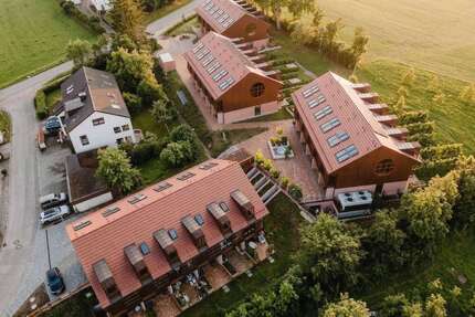 Haus zum Mieten in Berg 3.605,00 € 145.78 m²