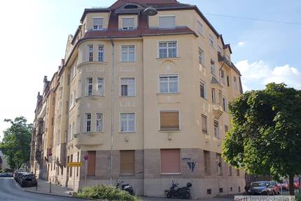 * CHARMANTE 2-Zi-Wohnung in STILvollem ALTBAU und attraktiver CITYLAGE * - Fürth Innenstadt