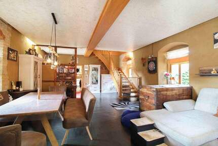 Wohnträume leben: Gehobenes Einfamilienhaus mit Garten, Spa-Bereich und Garage in Sömmerda-Frohndorf