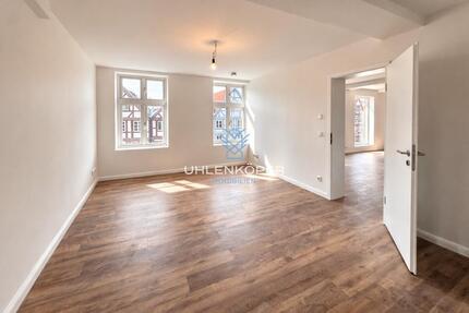 Exklusiver Altbau-Erstbezug einer 3-Zimmer-Wohnung mit Blick auf den Kirchturm - Uelzen
