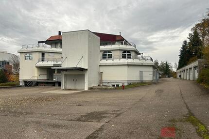 Industriegebäude mit zahlreichen Büroflächen und möglicher Betriebswohnung, in Neukirch