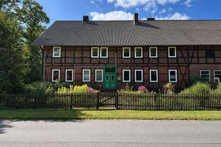 Haus zum Kaufen in Faßberg 300.000,00 € 430 m²