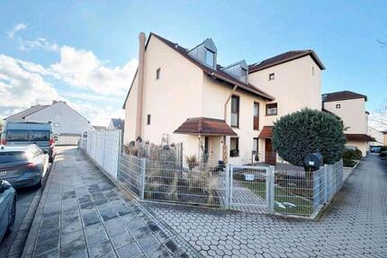 Moderne 3 Zimmer Masionettewohnung mit Garten und Trassee - Nürnberg Katzwang