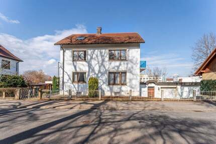 Charmantes 2–3 Familienhaus (freistehend) mit 3 Garagen, Garten und Blick auf die Brigach vielseitig nutzbar in stadtnaher Lage - Villingen-Schwenningen