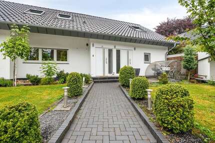 Haus zum Kaufen in Meerbusch 1.285.000,00 € 268 m²