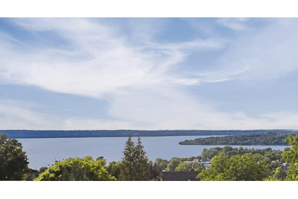 Grundstück in Herrsching mit Baugenehmigung und Panoramasicht auf den Ammersee