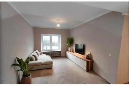2,5 Zimmer-Wohnung + 31 qm Hobbyraum - Pellingen
