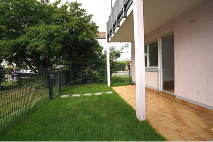Hauptstadtmakler-Bezugsfreie Wohnung mit Terrasse und Tiefgaragenstellplatz - Teltow
