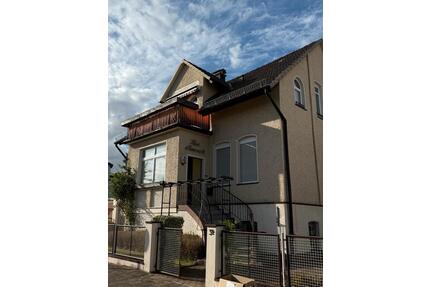 Großzügiges Einfamilienhaus mit Garten,Garage und Balkon - Bad Pyrmont