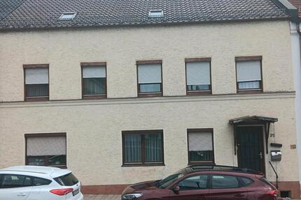 Altes Haus mit schönem Garten - 222.000,00&nbsp;EUR Kaufpreis, ca.&nbsp; 160,00&nbsp;m&sup2; in Osterhofen (PLZ: 94486)