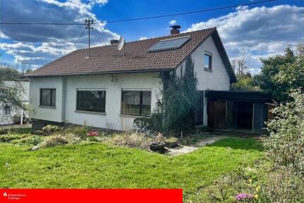 Großes Wohnhaus mit ELW und schönem Grundstück in Denkingen