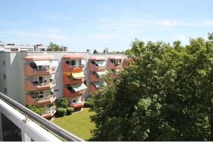 Großzügige, lichtdurchflutete 3-Zimmer-Wohnung mit Balkon – FürthHardhöhe