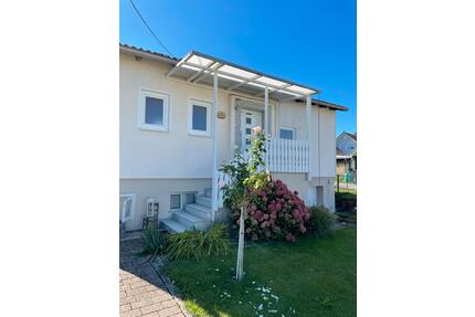 *von privat* Einfamilienhaus Bungalow - Wettstetten