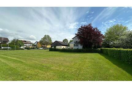 Haus zum Mieten in Althengstett 2.500,00 € 199 m²