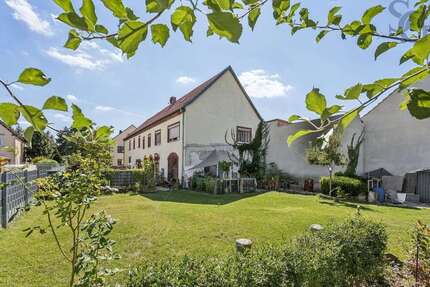 Haus zum Kaufen in Grimma 239.000,00 € 235.82 m²